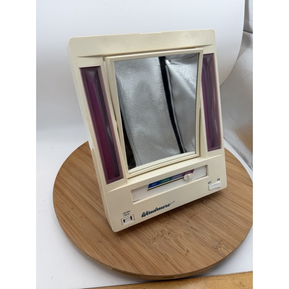Windmere EM-7 Portable Lighted Make Up Mirror Regular Magnifying 4 Light‎ Modes